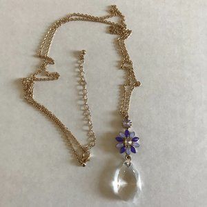 Northern Reflection teardrop w/flower necklace